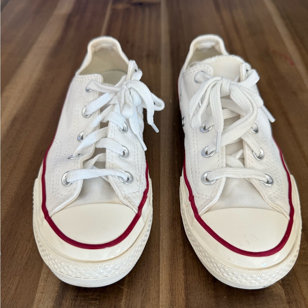 Converse kids white Chuck Taylor all star Canvas Shoes big kid size 3